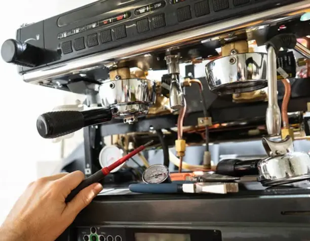 Estructura de una cafetera profesional: componentes principales y principio de funcionamiento