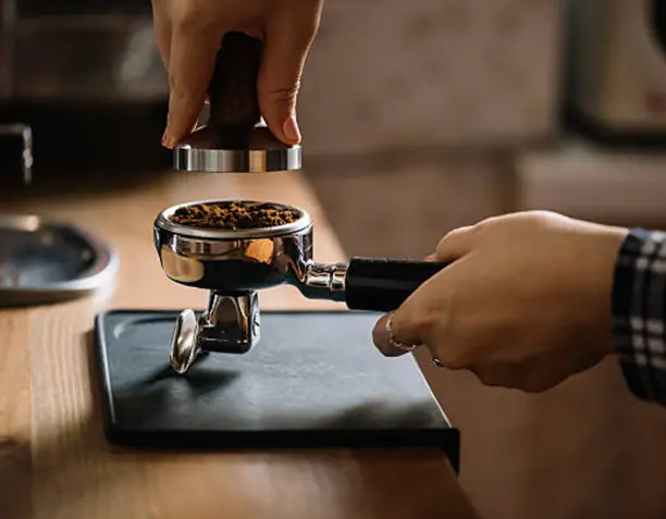 Templado del café: fuerza de presión y errores