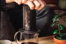 Cómo preparar café en una AeroPress